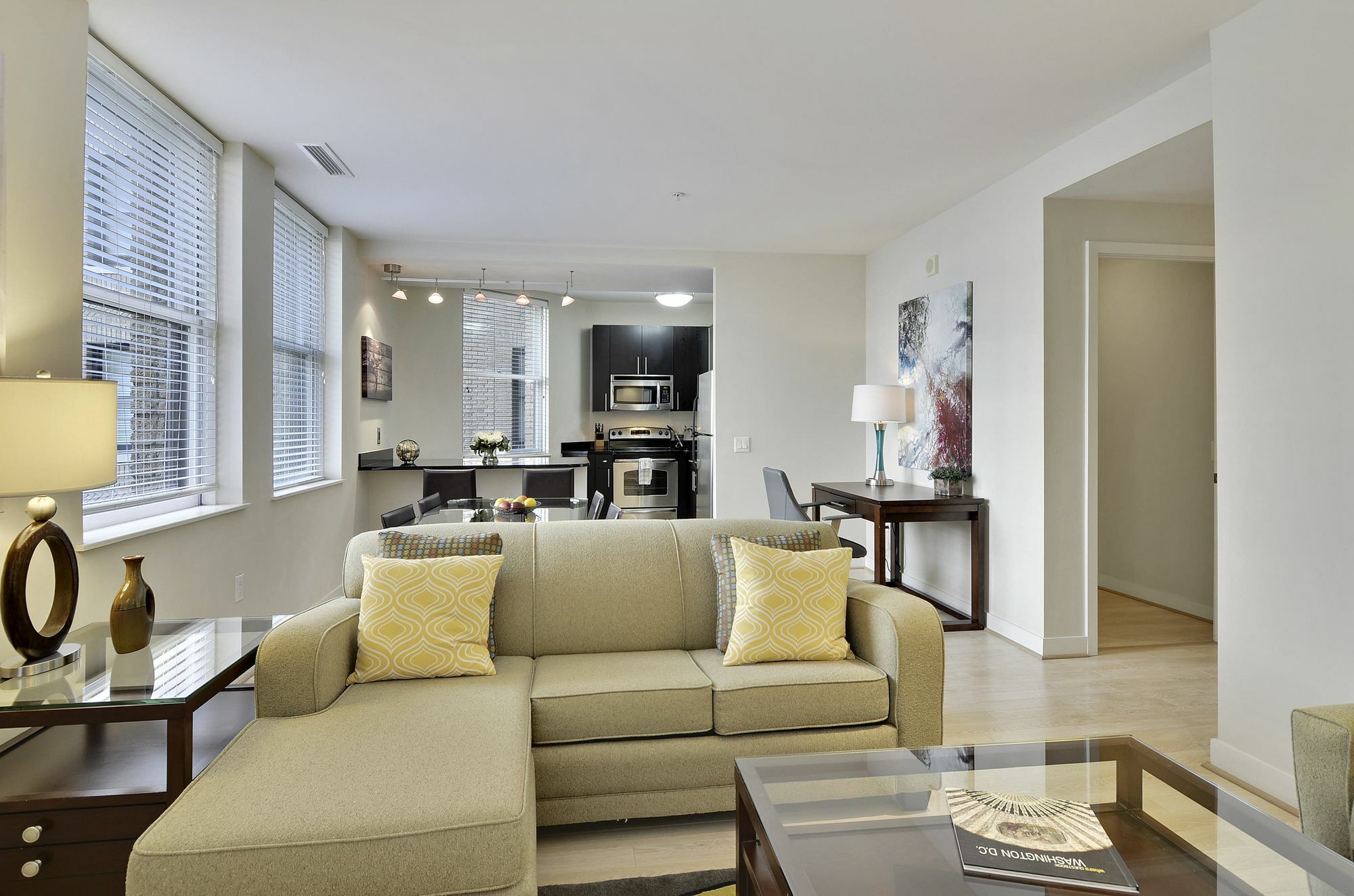 Bridgestreet At Woodward Building Aparthotel Washington Bagian luar foto