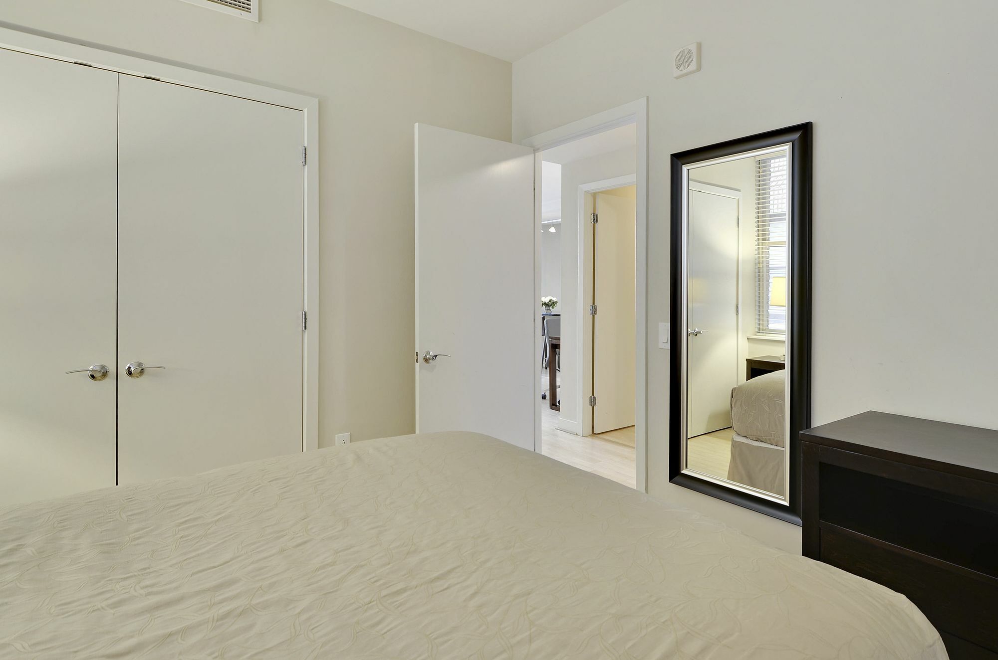 Bridgestreet At Woodward Building Aparthotel Washington Bagian luar foto
