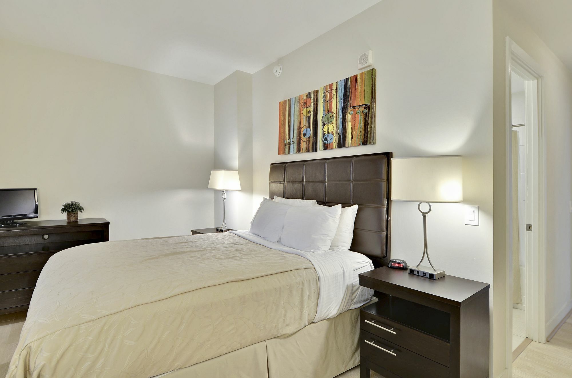 Bridgestreet At Woodward Building Aparthotel Washington Bagian luar foto