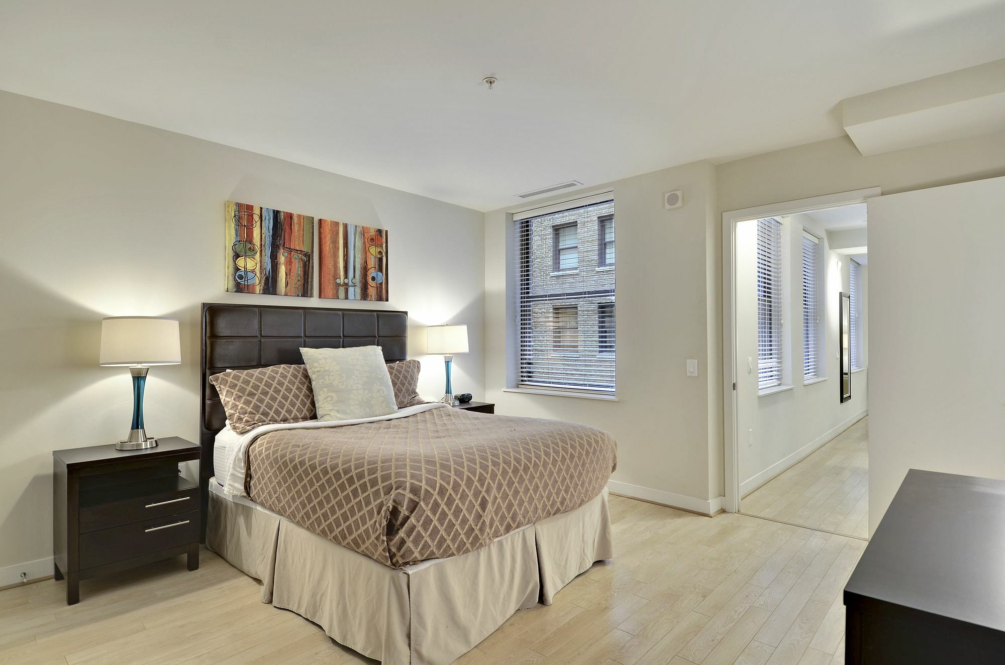 Bridgestreet At Woodward Building Aparthotel Washington Bagian luar foto