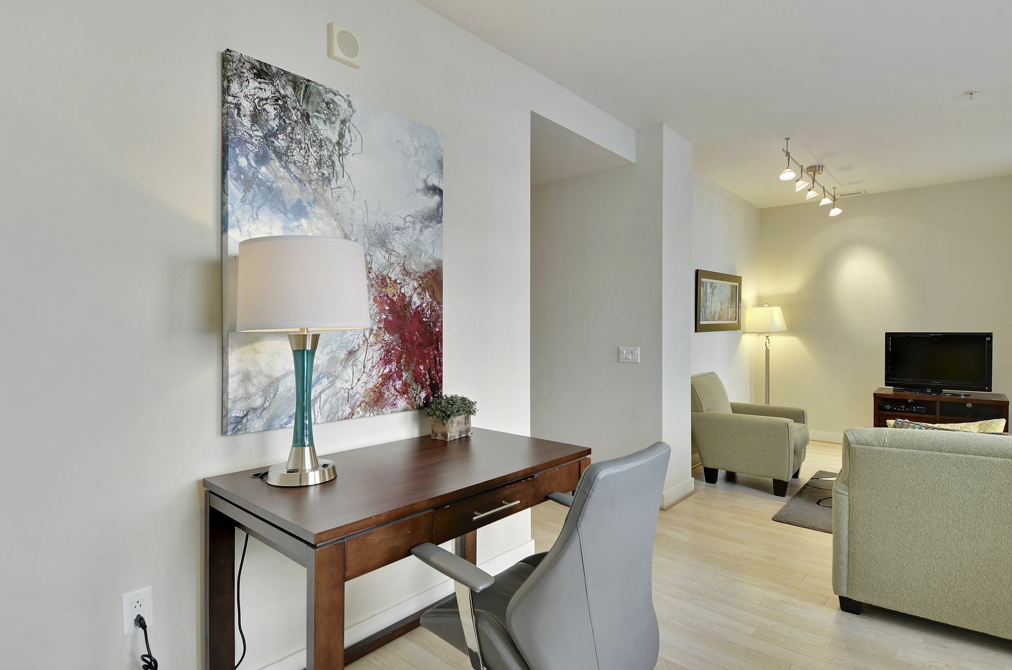 Bridgestreet At Woodward Building Aparthotel Washington Bagian luar foto